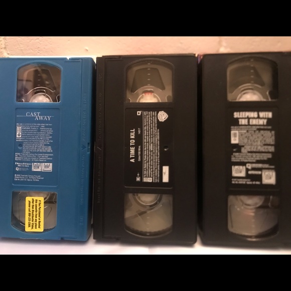 bunch of video cassette movies - Picture 8 of 8